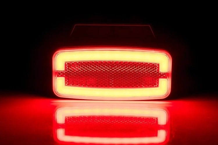 lampa-pozycyjna-z-wieszakiem-i-odblaskiem-ld-2766-zdjecie-3.webp
