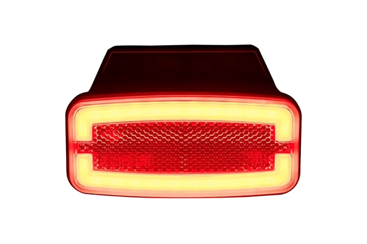 lampa-pozycyjna-z-wieszakiem-i-odblaskiem-ld-2766-zdjecie-5-1.webp