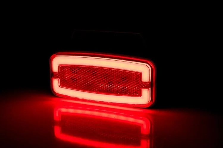 lampa-pozycyjna-z-wieszakiem-i-odblaskiem-ld-2766-zdjecie-2.webp