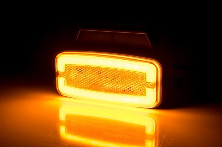 lampa-obrysowa-z-wieszakiem-i-odblaskiem-ld-2765-zdjecie-2.webp